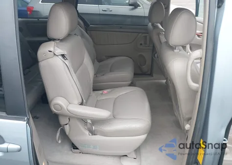 2004 Toyota Sienna Xle z USA, uszkodzony, nr VIN 5TDZA22C34S045170